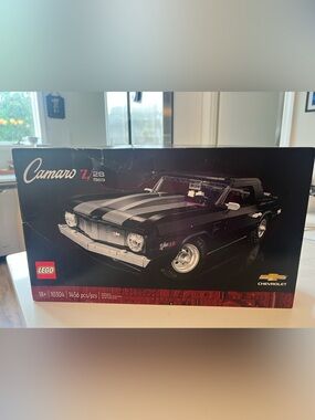 Brand NEW Damaged Box 100% Sealed LEGO Icons: Chevrolet Camaro Z28 10304